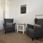 Kellemes hangulatú terápiás szoba a Merengő Pszichológiai Terápiás Rendelőben